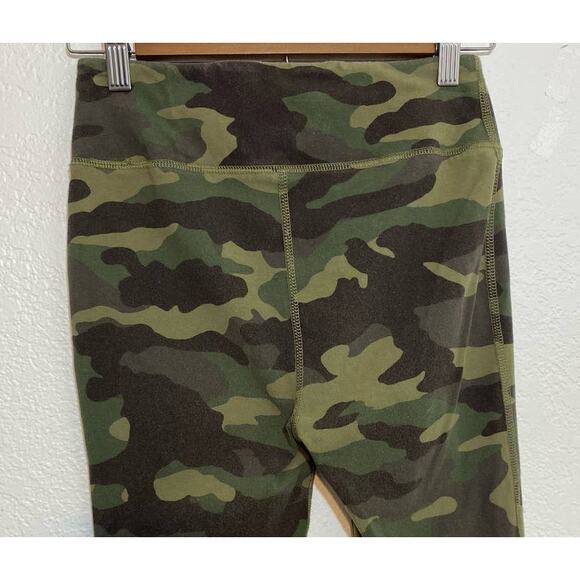 J Crew Weekend Size Small Women Green Camo leggings Media Pocket Athleisure - Picture 6 of 7